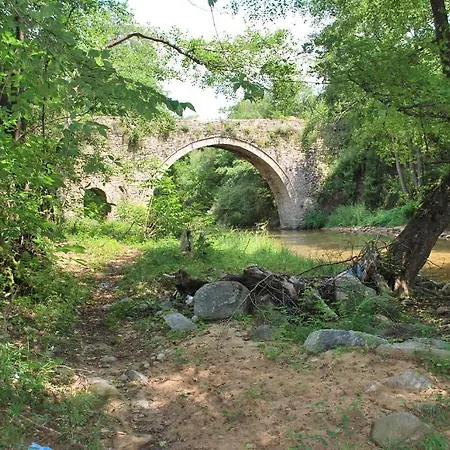 Tzivaeri بيت ضيافة *