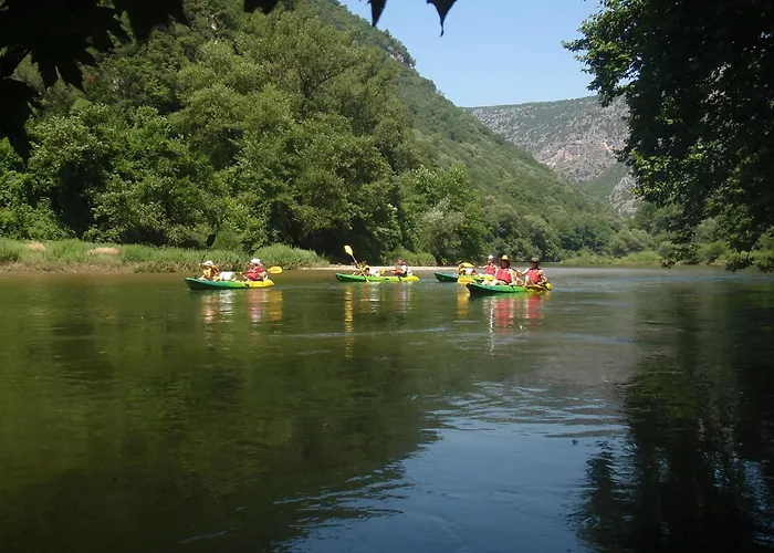 Konukevi Tzivaeri Likodhrómion