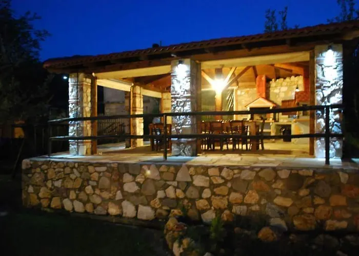 Tzivaeri Casa de hóspedes 3*